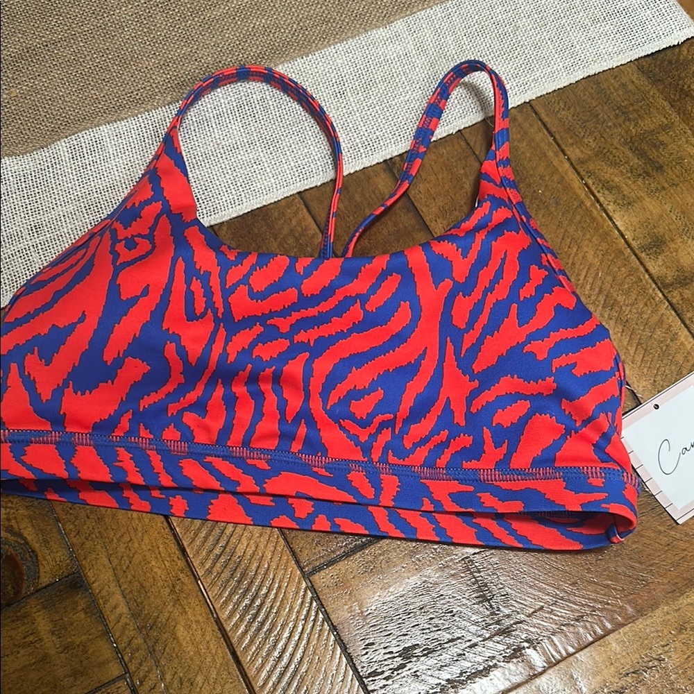 Fleo cami Vibrant Red and Blue Patterned Sports Bra NWT size m